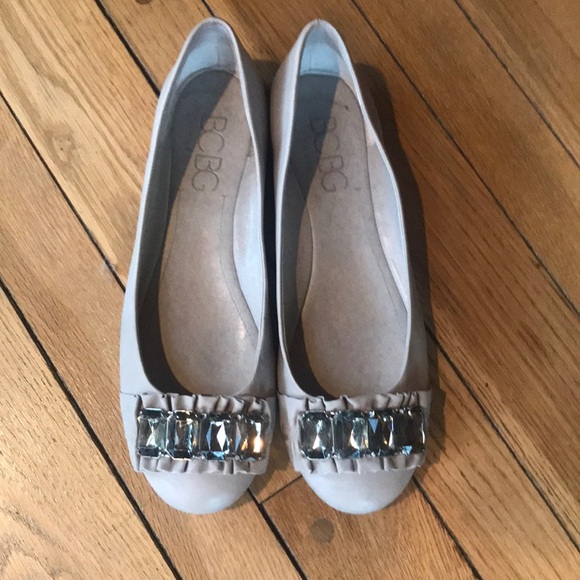 BCBG Paris Lovelees leather flats - Picture 2 of 7